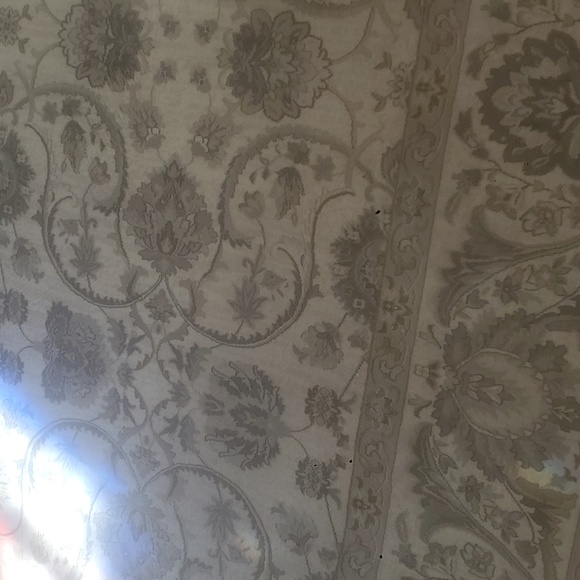 Thomasville timeless classic rug - Picture 2 of 2